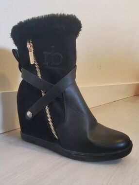RB Black Fur-Trim Wedge Ankle Boot